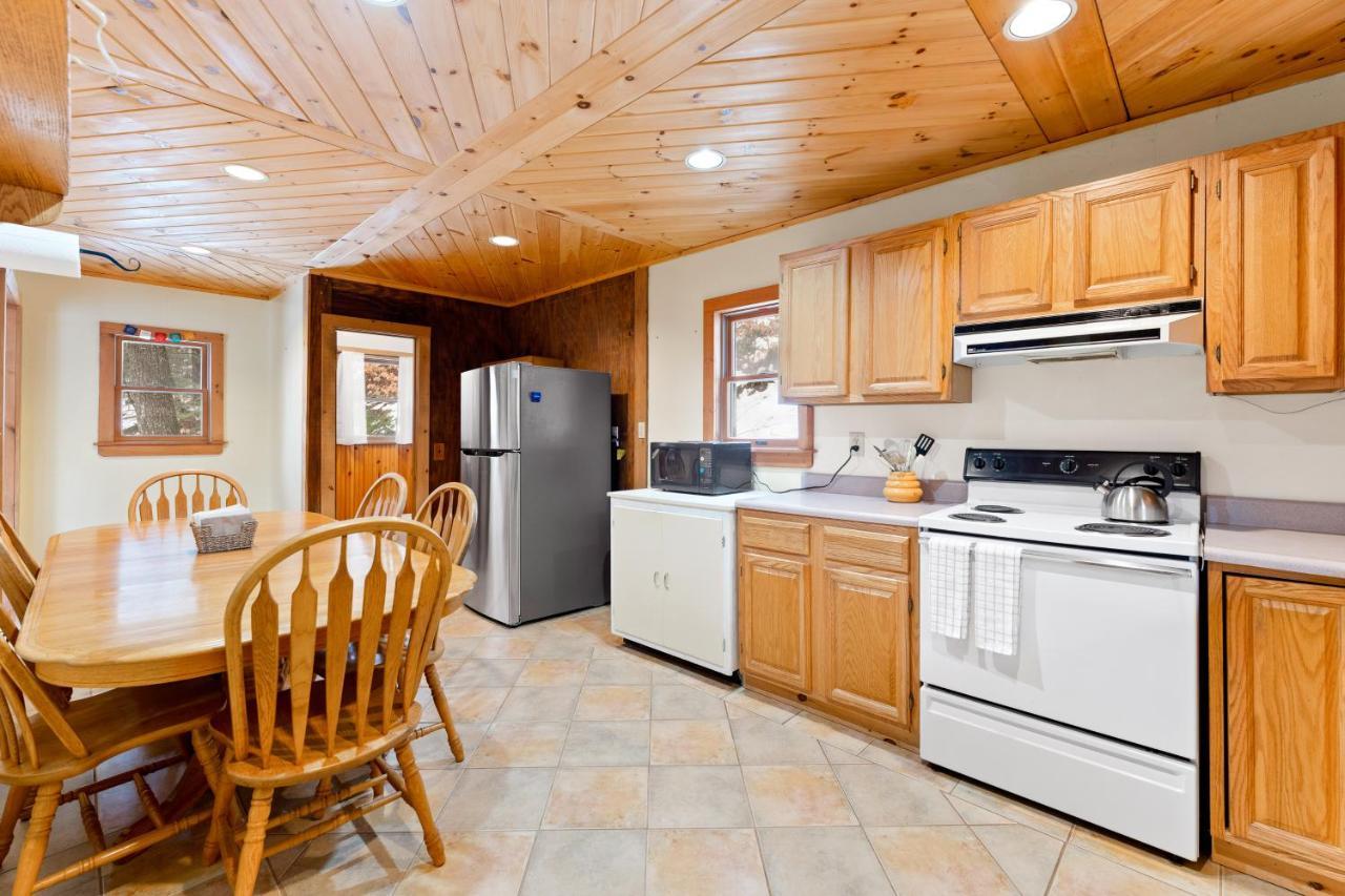 River Road Treehouse Retreat Warrensburg ภายนอก รูปภาพ