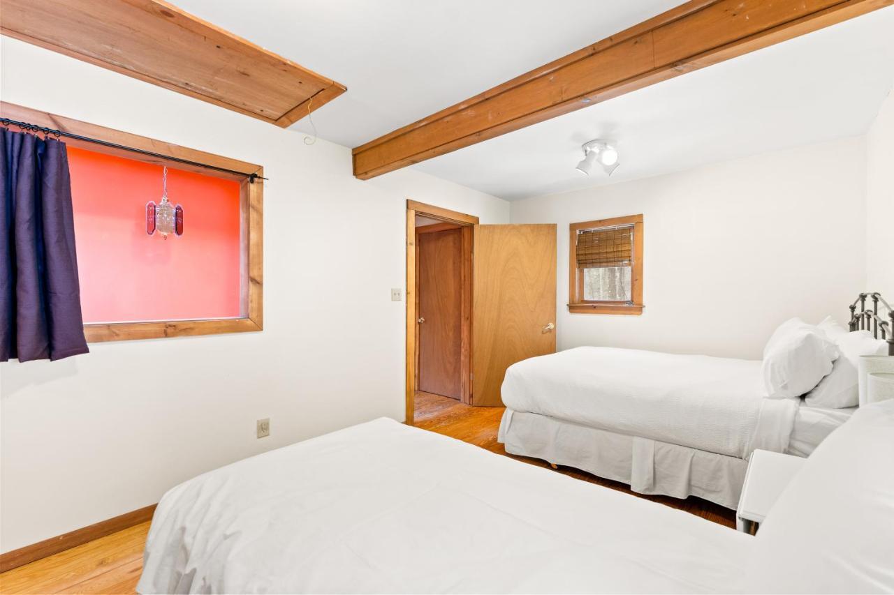 River Road Treehouse Retreat Warrensburg ภายนอก รูปภาพ