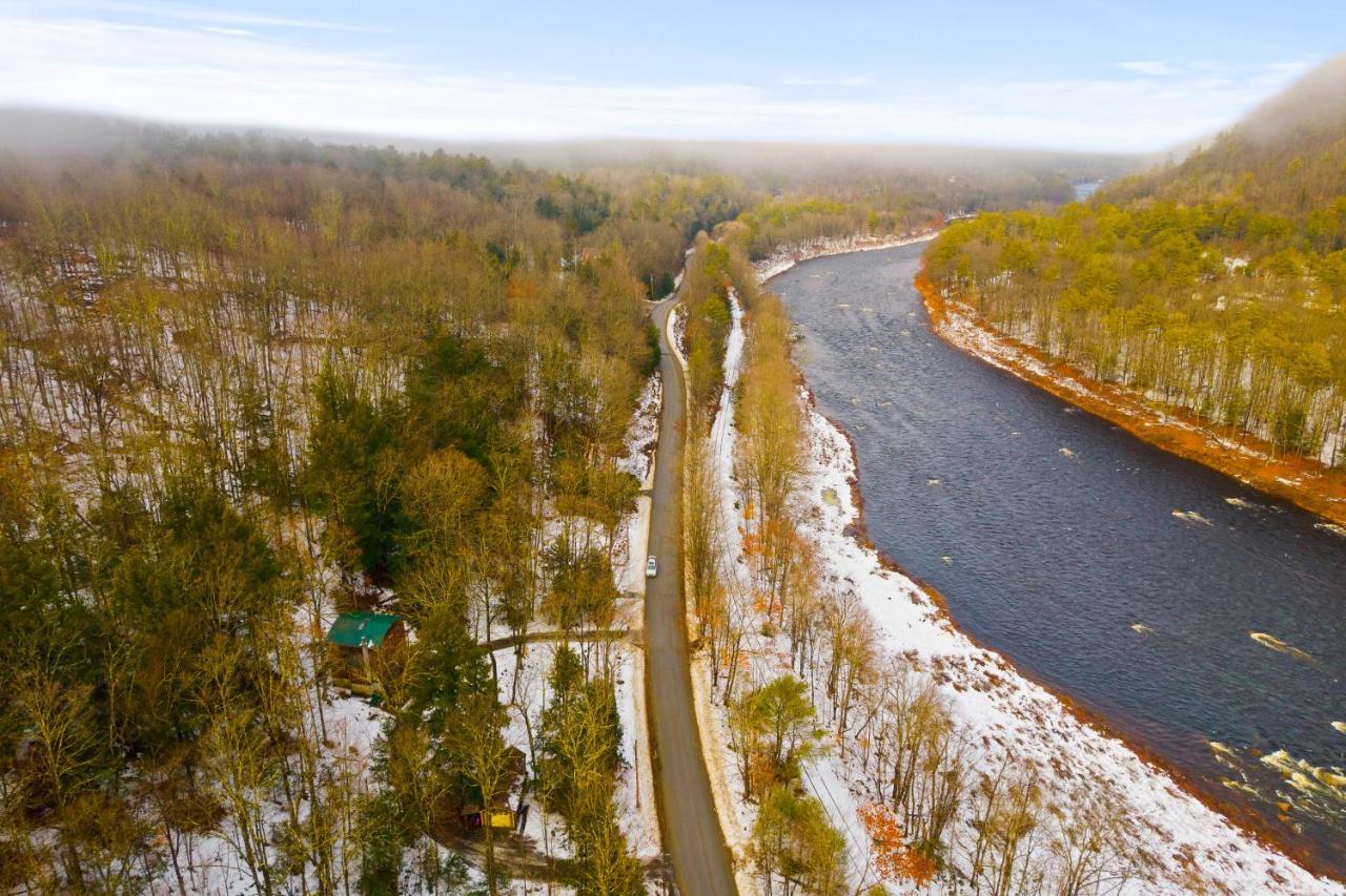 River Road Treehouse Retreat Warrensburg ภายนอก รูปภาพ